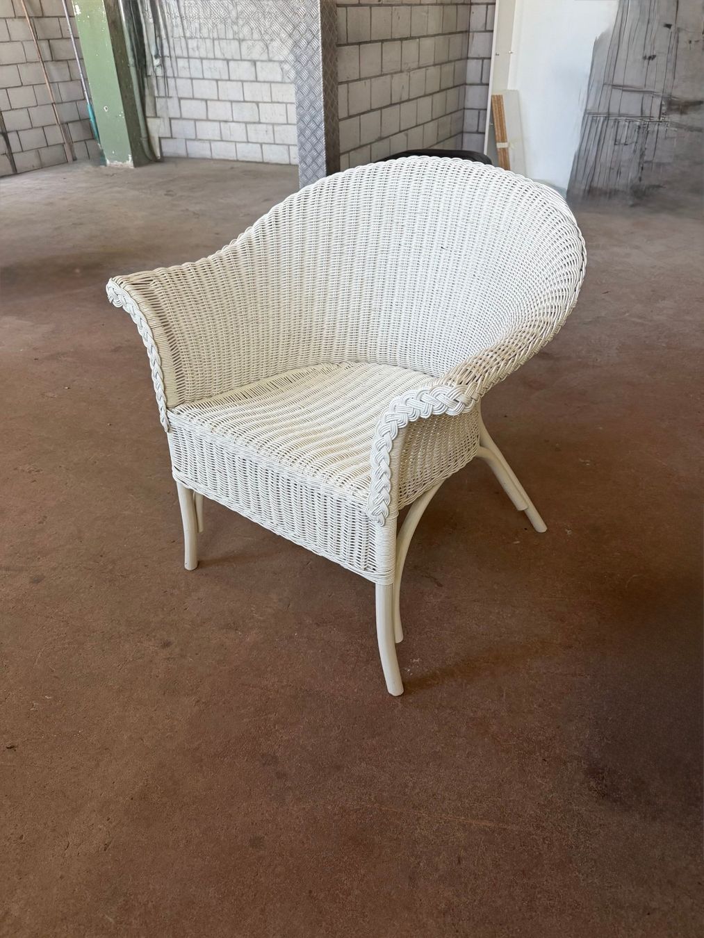 Fauteuils: Korbsessel weiss – D'occasion à Wetzikon ZH par Burggeist