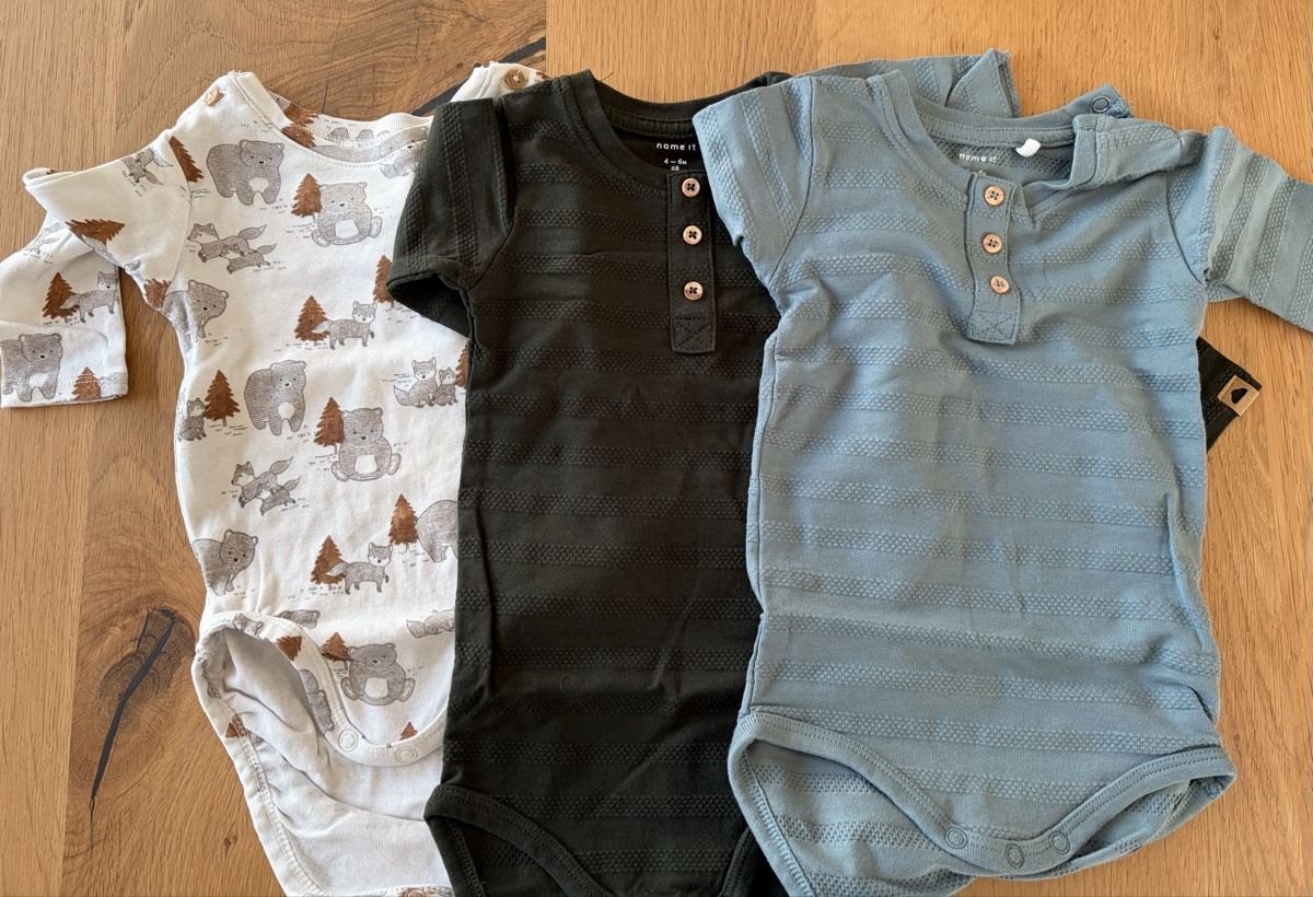 H&M Lotti & Set di vestiti: Body – Usato da Bütschwil venduto da Fdu_9606