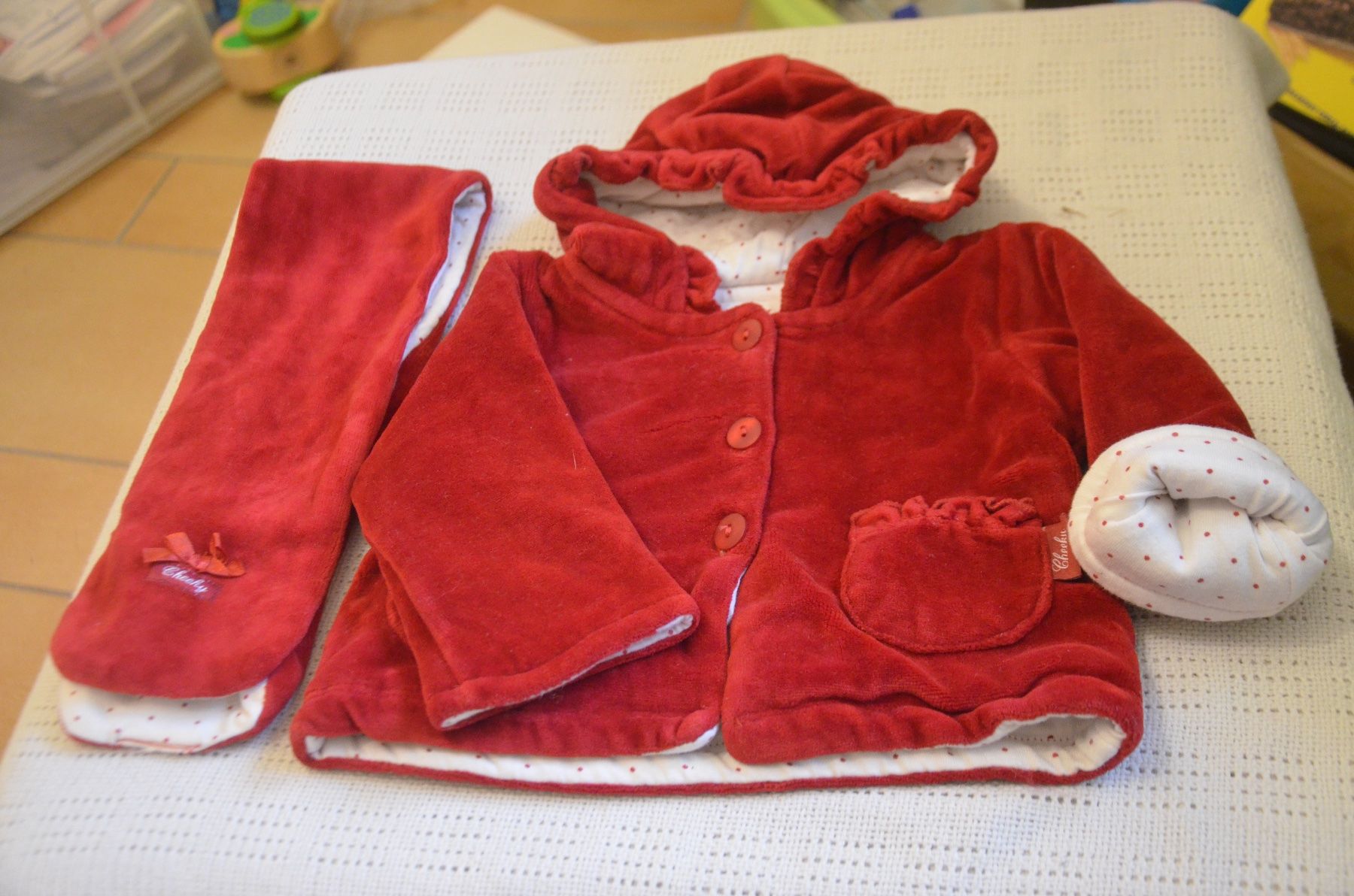 Giacche & Cappotti: TAILLE 62-68 - VESTE + ECHARPE – Usato da Chiasso venduto da Dolly015