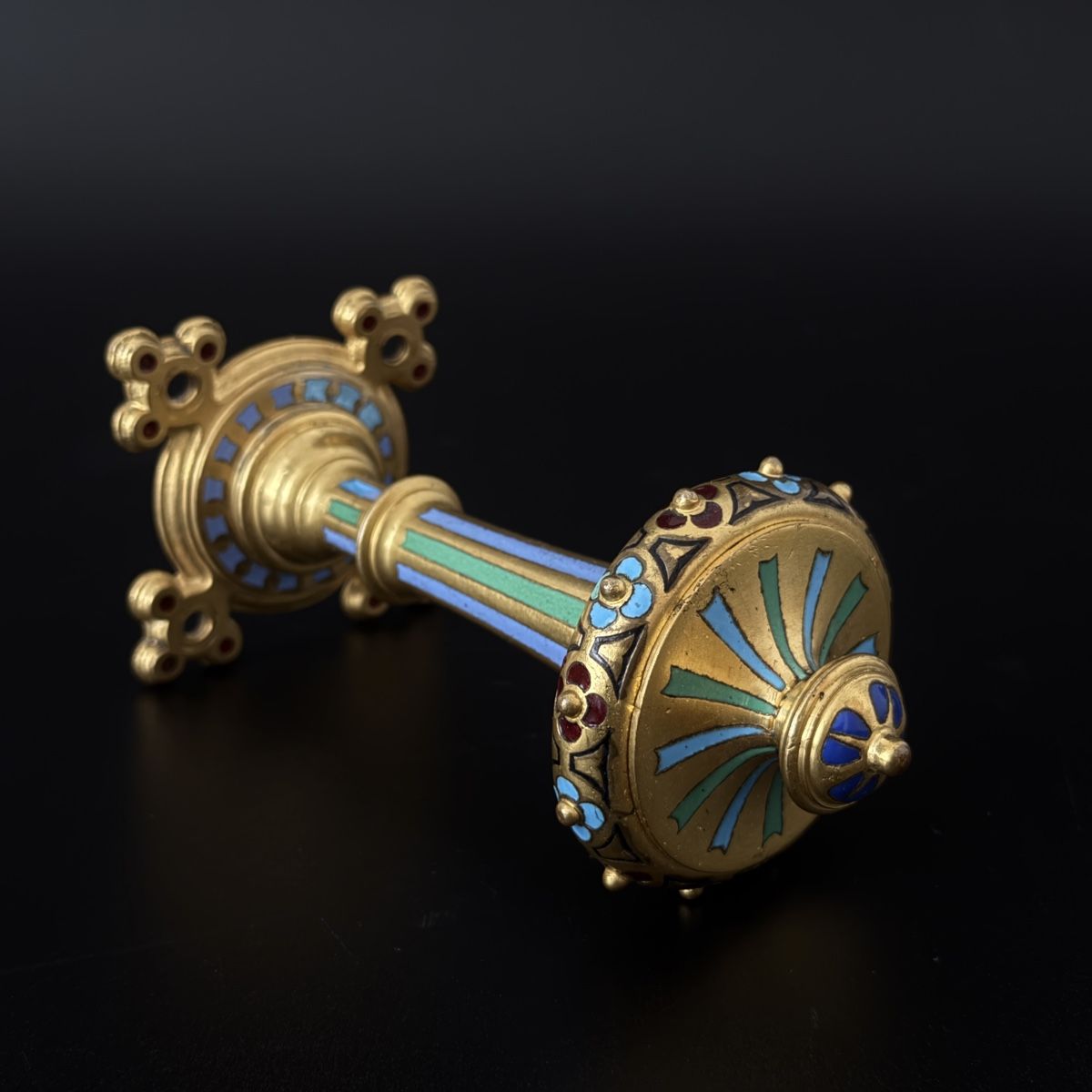 Eisenwaren: Antike Wandhaken oder ähnliches aus Ormolu und Emaille  – Gebraucht aus Luzern von downtonabbey