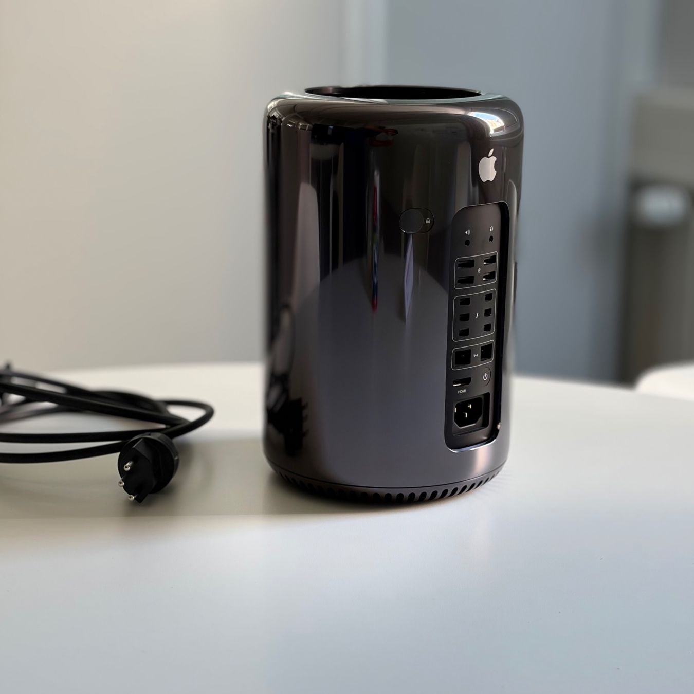Apple PC: Mac Pro für Bastler – Usato da Olten venduto da VJii-Productions