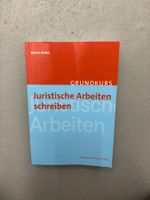 Juristische Arbeiten schreiben - Bettina Bacher