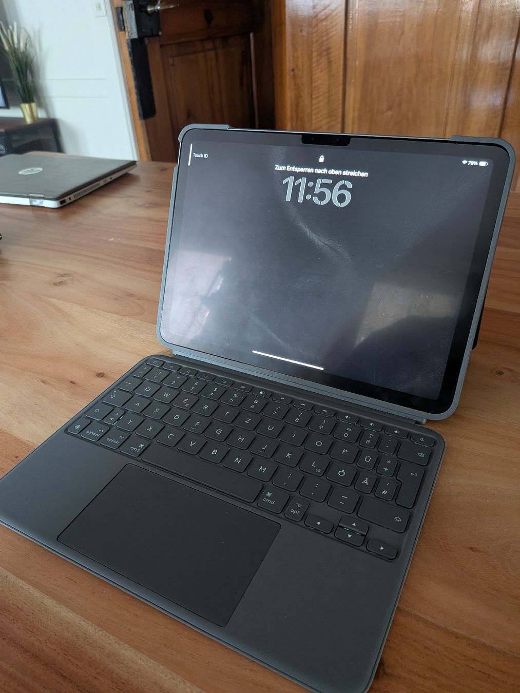 Apple Tablet PC: iPad Air 2025 - 128GB Bundle mit Pencil Pro & Logitech Hülle – Usato da Mollis venduto da HRSeventyOne 5