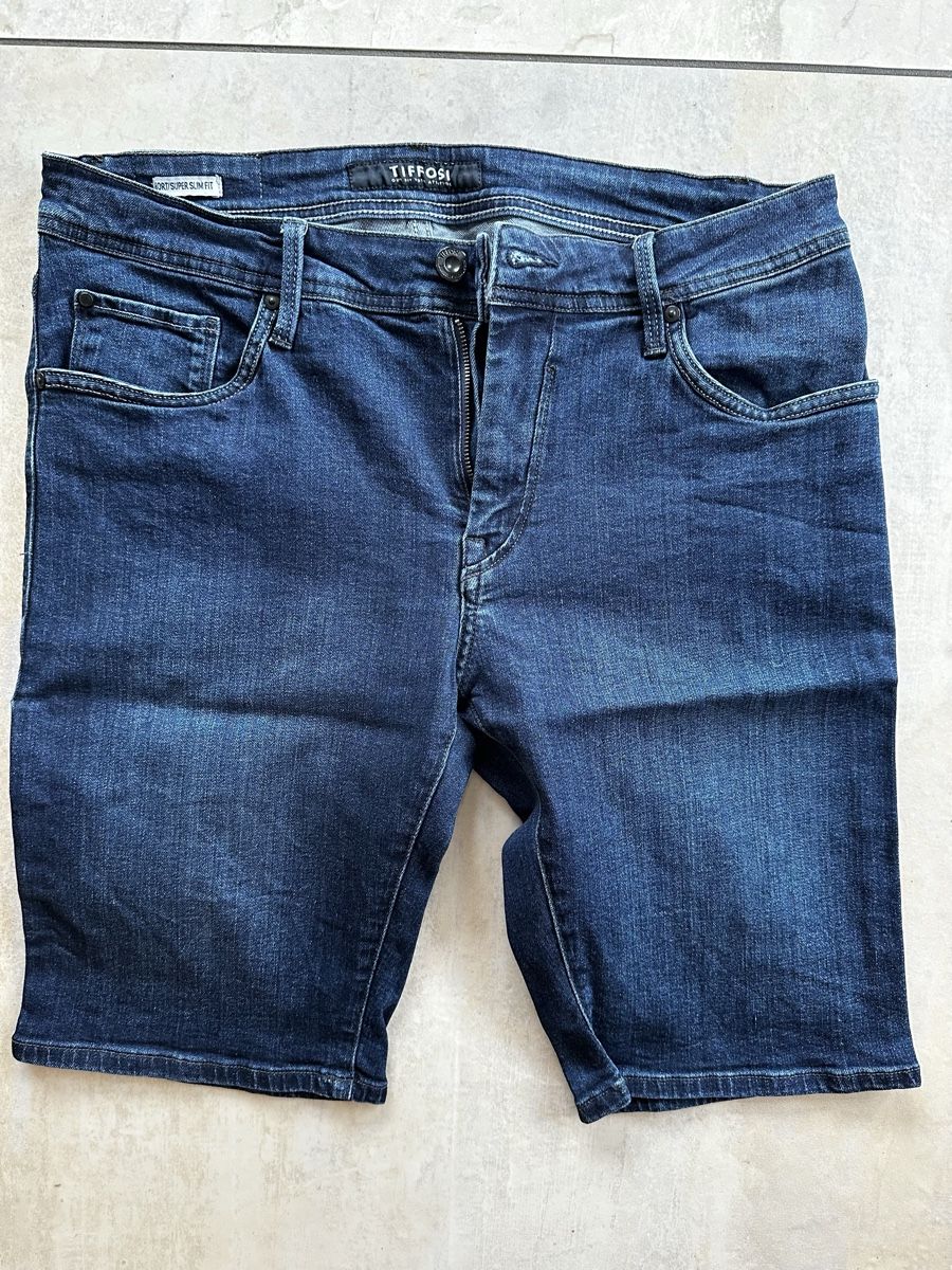 Jeans: Short Tiffosi  taille 32 (52) – Nuovo (secondo la descrizione) da Grône venduto da Amte73