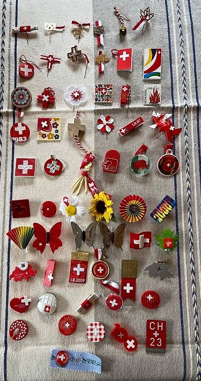Placchette & Badge: 1.-August-Abzeichen Sammlung – Usato da Klosters venduto da lzo_btq5
