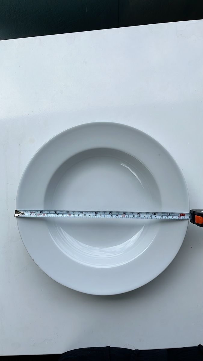 Assiettes: 10 Stück. Tiefe Teller weiss Durchmesser 32 cm – Neuf (Voir description) à Luzern par Nora1417 1