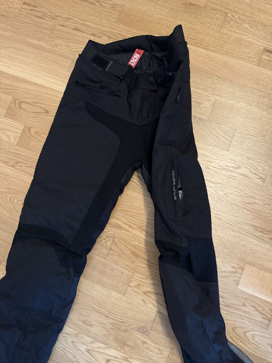 IXS Pantaloni: IXS Motorrad Textilhose schwarz – Nuovo (secondo la descrizione) da Zürich venduto da ale_5f2y 5