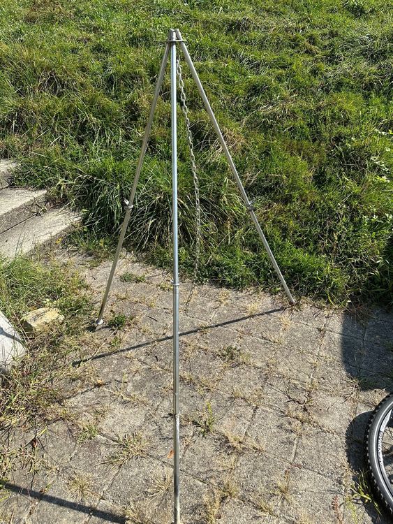 Dreibein, für Signalisation, verzinkt, klappbar, 10 kg