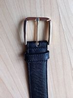 Ledergürtel, schwarz, Länge 67/80
Breite 3cm