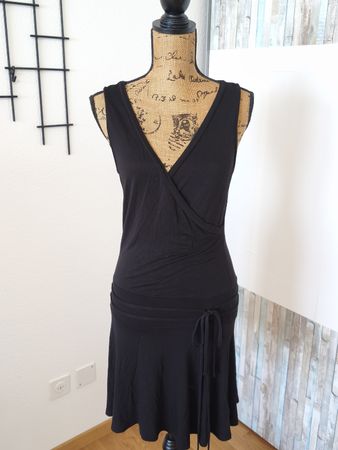 Kleid Beach Time schwarz ärmellos Grösse 38 guter Zustand