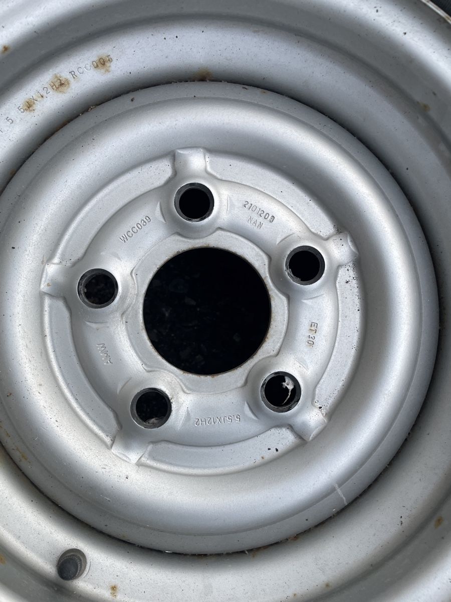 Pneumatici & Ruote complete: Komplettrad 195/60R12 – Usato da Flaach venduto da Binz 1