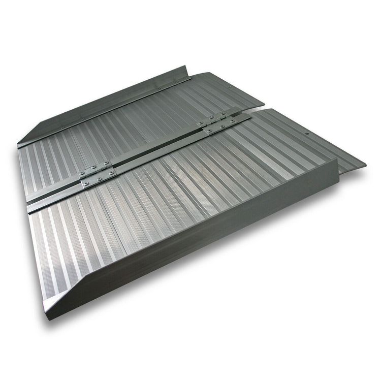 Wiltec Rollstuhlrampe Faltbar 62 Cm – Aluminium-Kofferrampe, Tragkraft 270 Kg, Rutschsichere Oberfläche, Mit Aufkantung, Für Treppen & Hauseingänge
