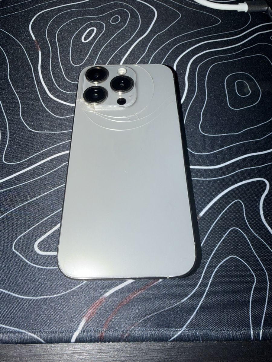 Apple Portables: Iphone 15 pro – D'occasion à Küssnacht am Rigi par Sam_j7cp 2