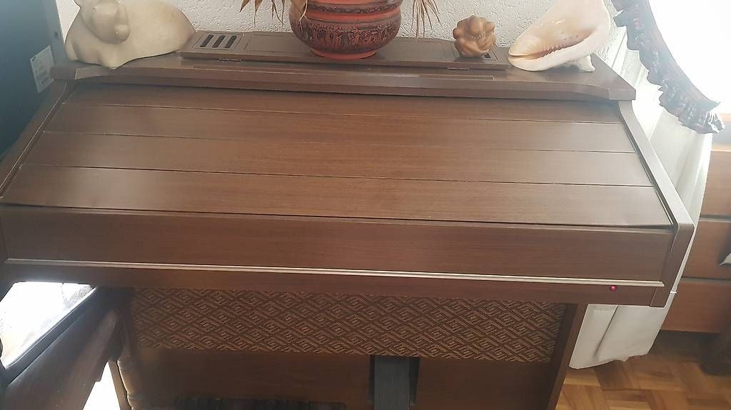 Strumenti musicali: Orgel Electone Yamaha – Usato da Sankt Moritz venduto da malenchi 2