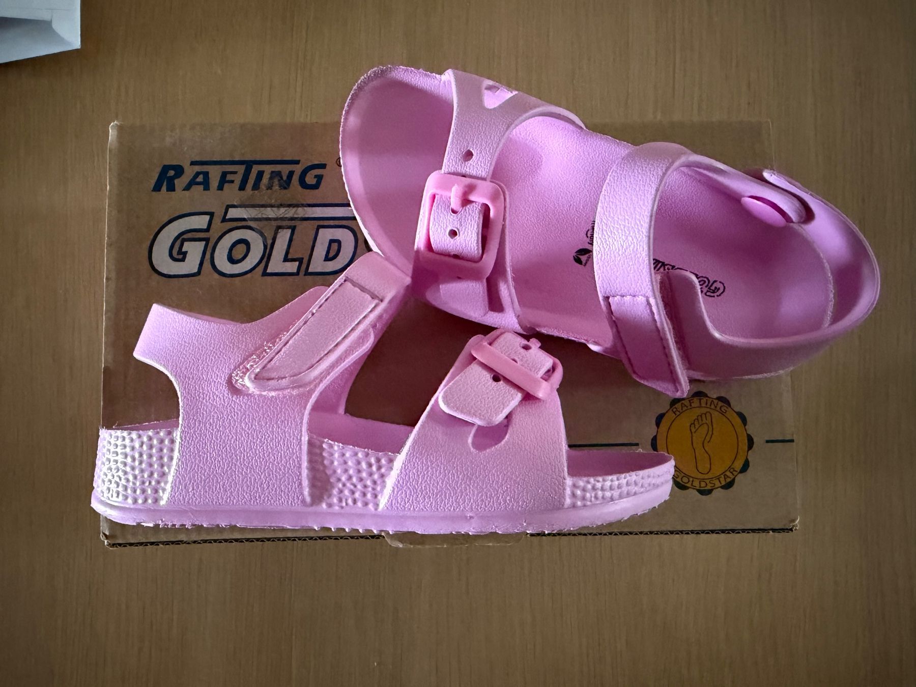 Scarpe per ragazzi: Kinderschuhe für Wasser – Usato da Zürich venduto da bearocchi 2