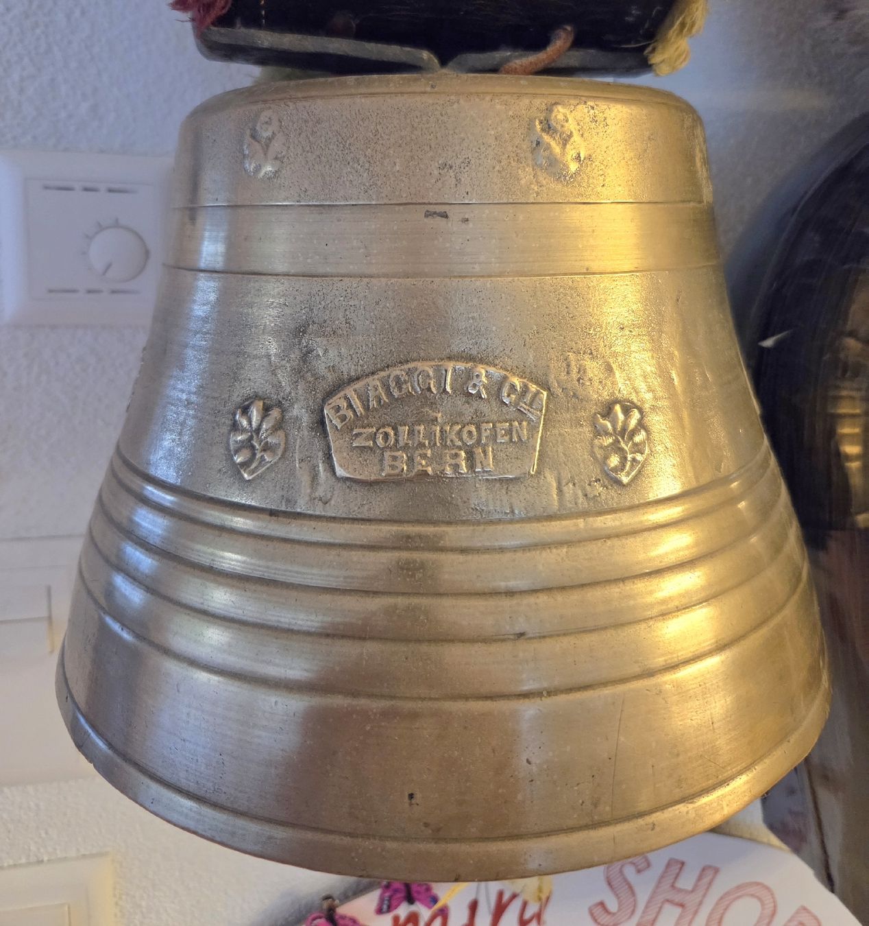 Campanacci mucche: Glocke Jg. 1913 (Schelle) – Usato da Ibach venduto da Releueb 2