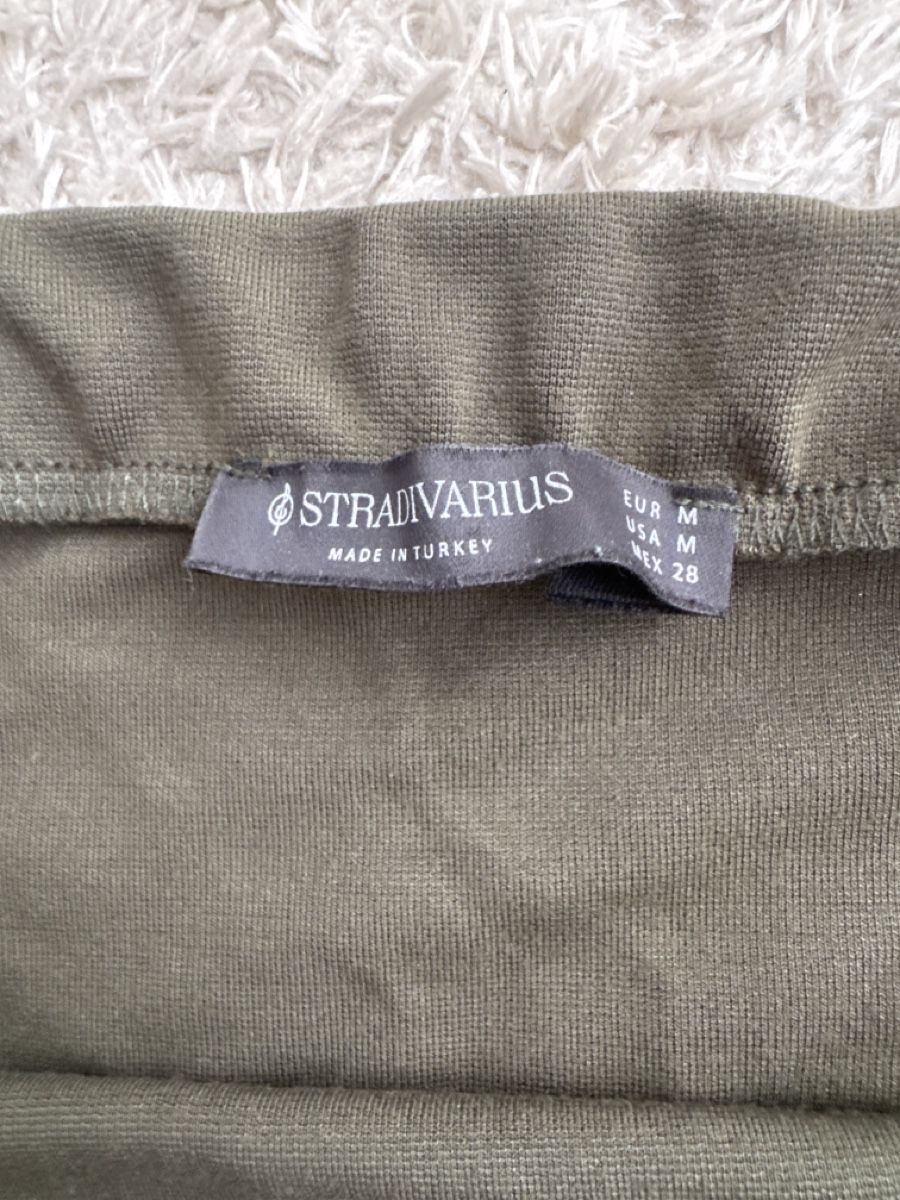Stradivarius Top: Stradivarius Top, Gr. M, Khaki, schulterfrei – Nuovo (secondo la descrizione) da Gächlingen venduto da anjuli_123 2