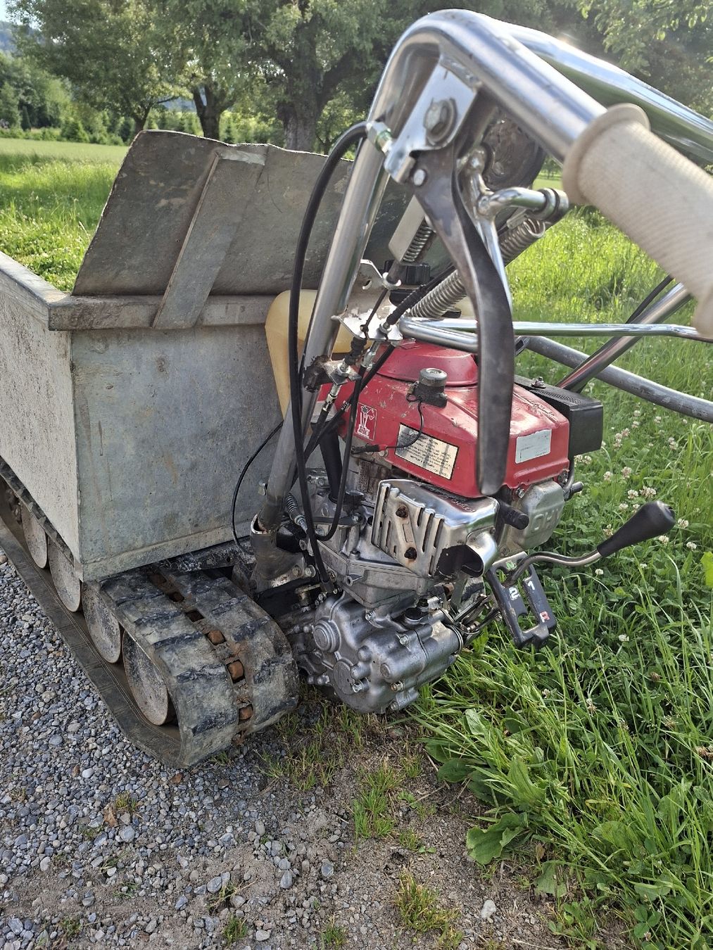 Honda Tutte le macchine: Raupentransporter Honda HP 400 – Usato da Niederuzwil venduto da Dakitiki 6
