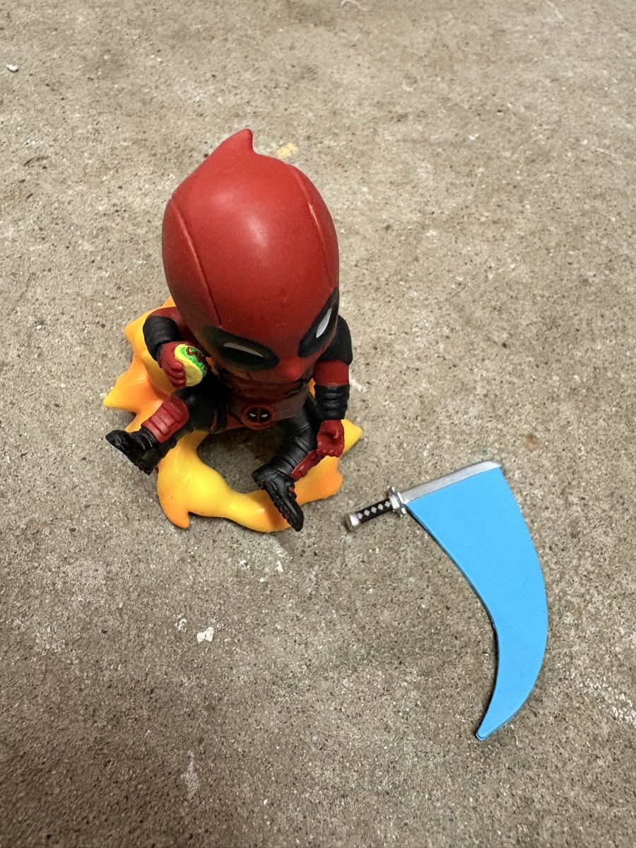Marvel Figuren: Dead-Pool Figur – Neu (gemäss Beschreibung) aus Basel von alisha.beuggert 1