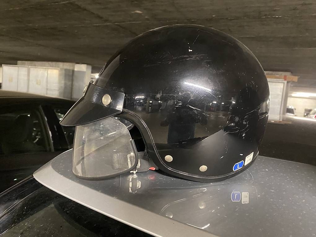 Caschi & visiere: Motorradhelme SHOEI – Usato da Thun venduto da Ucastra 1