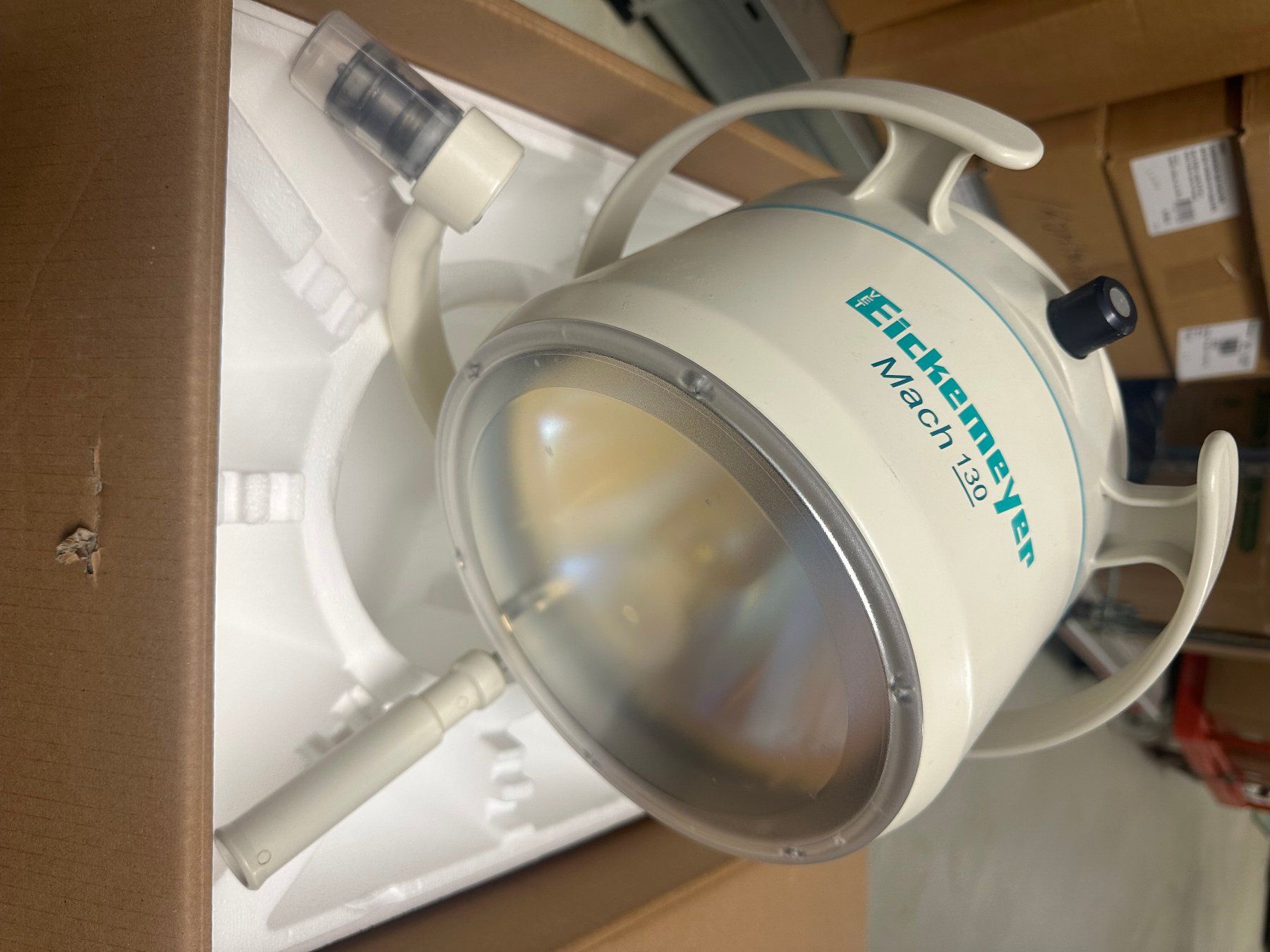 Attrezzature mediche: OP-Lampe von Eikemeyer – Usato da Grenchen venduto da JaraBranco