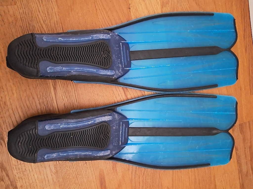 Pinne, Maschere & Boccagli: Schwimmflossen Grösse 33/34. – Usato da Luzern venduto da Noosi88 1