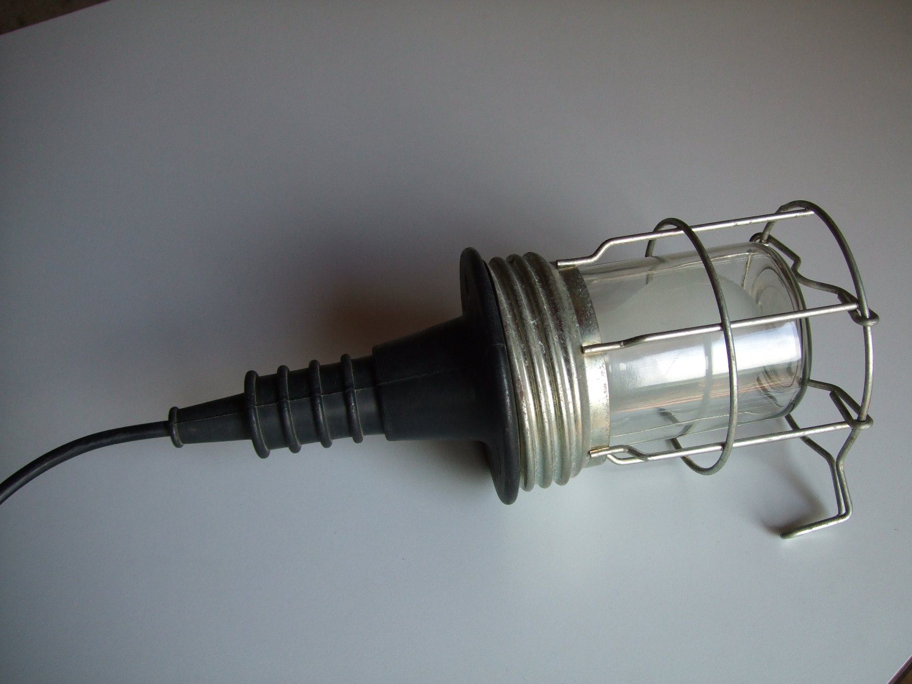 Lampade: Werkstattlampe Vintage – Usato da Teufen ZH venduto da Kaminta 2