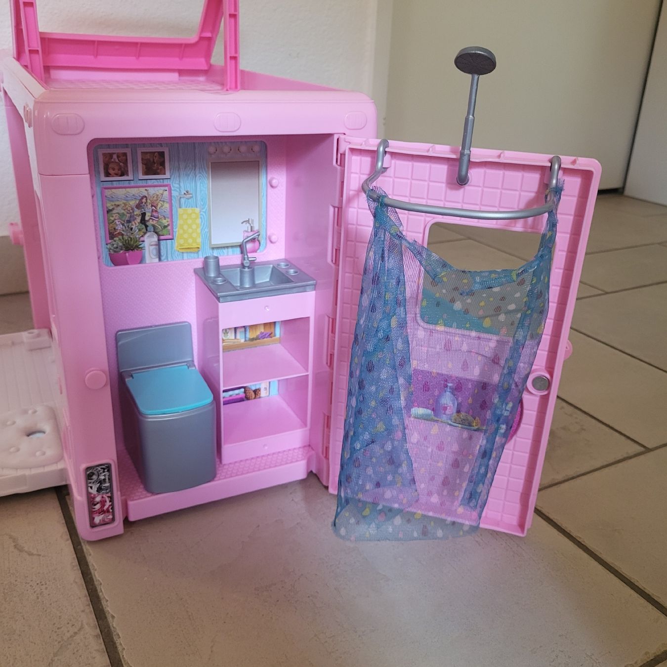 Giocattoli: Barbie Wohnmobil Camper Traumvilla – Usato da Arth venduto da BaMiLiScH 3
