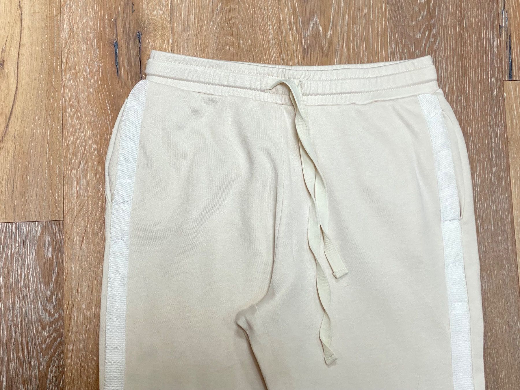 Leggings: Great cream sweatpants. XS – Nuovo (secondo la descrizione) da Grund b. Gstaad venduto da PlageNeige 1