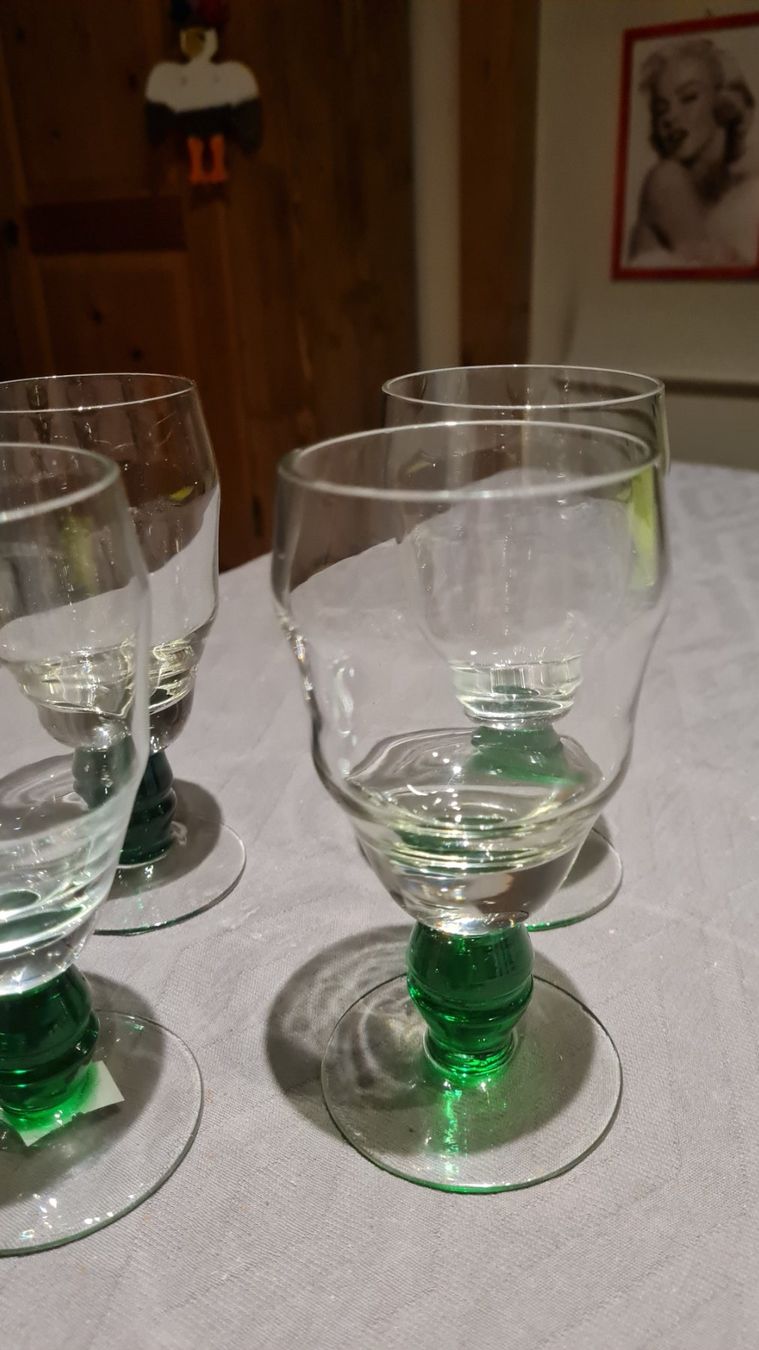 Gläser: Vintage Weingläser – Gebraucht aus Münsingen von  2