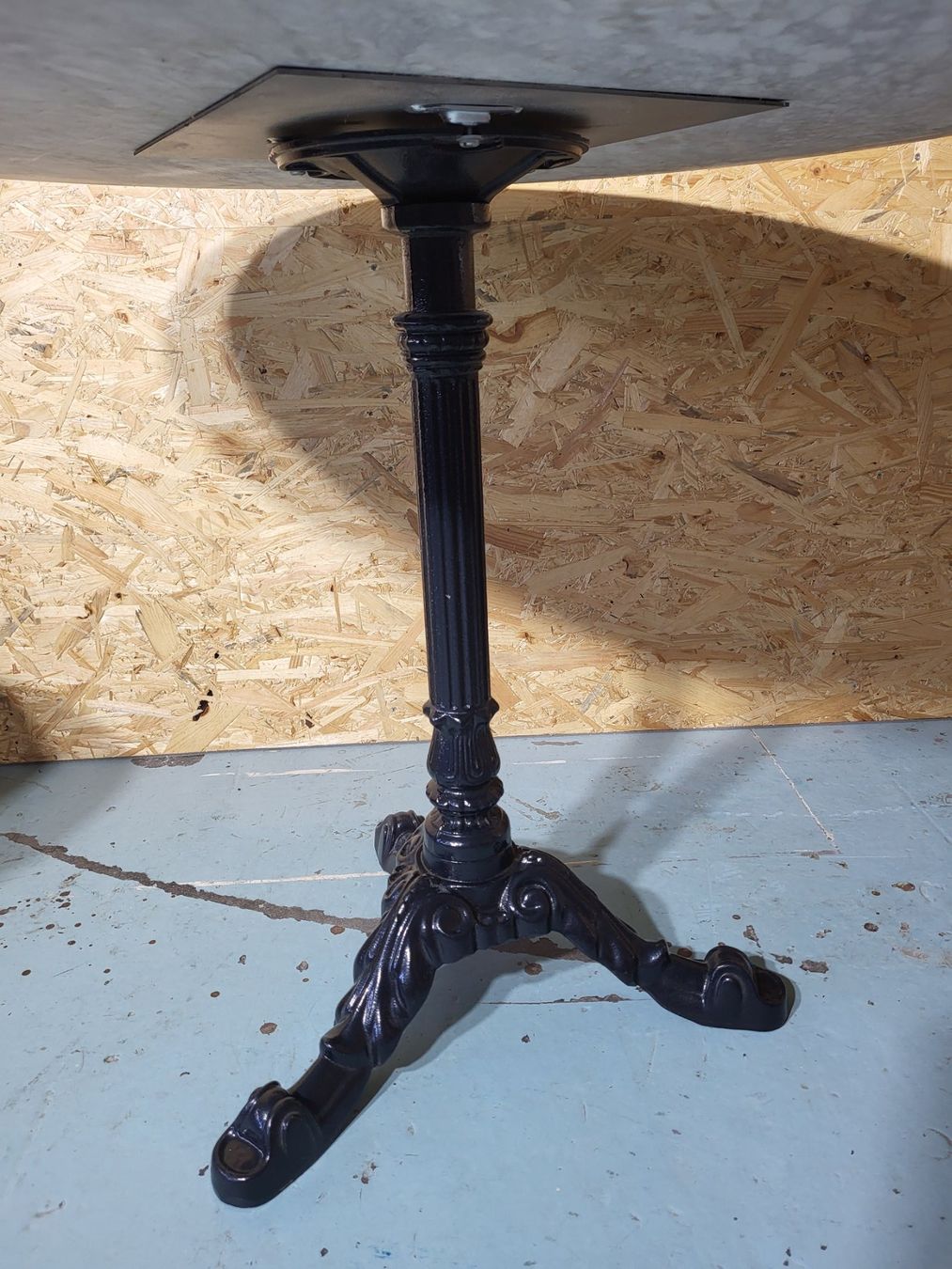 Set di tavolo e panche: Bistrotisch Marmor Ø 89 cm mit 2 Stühlen – Usato da Brügg BE venduto da POU-BELLE 7