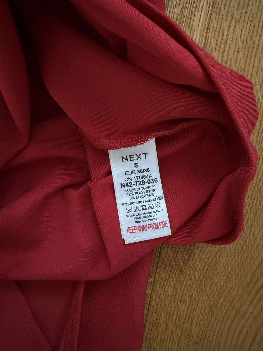 Next Tops: ROTER ÄRMELLOSER BODY – Neu (gemäss Beschreibung) aus Rain von vsekruto 4