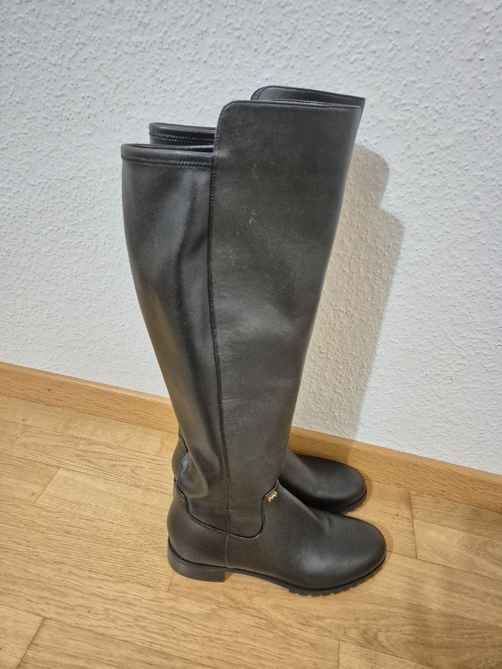 Michael Kors Scarpe da donna: Bottes Michael Kors taille 40 – Nuovo (secondo la descrizione) da BIEL/BIENNE venduto da rac_5tsm
