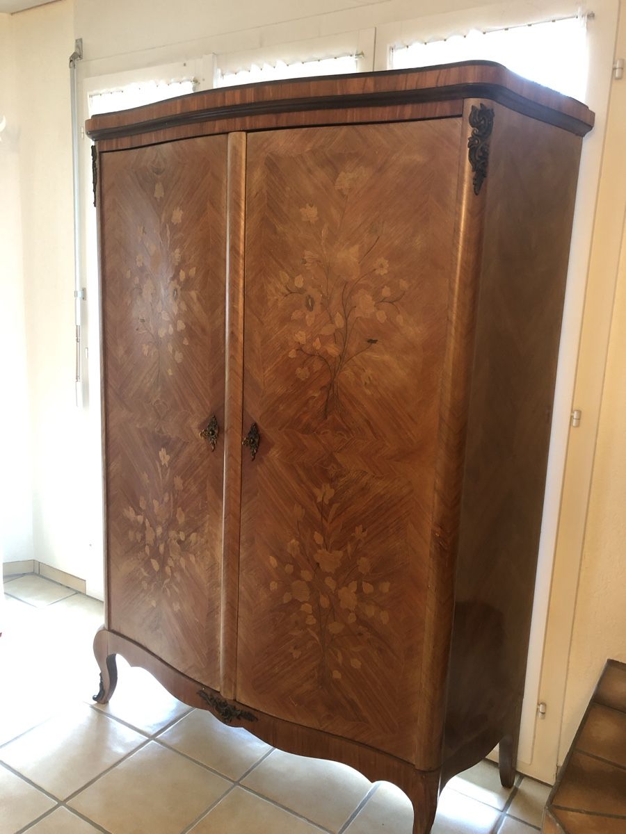 Armadi: Wohnzimmerschrank Rokoko Stil 1920 – Usato da Villmergen venduto da inf_qf8l