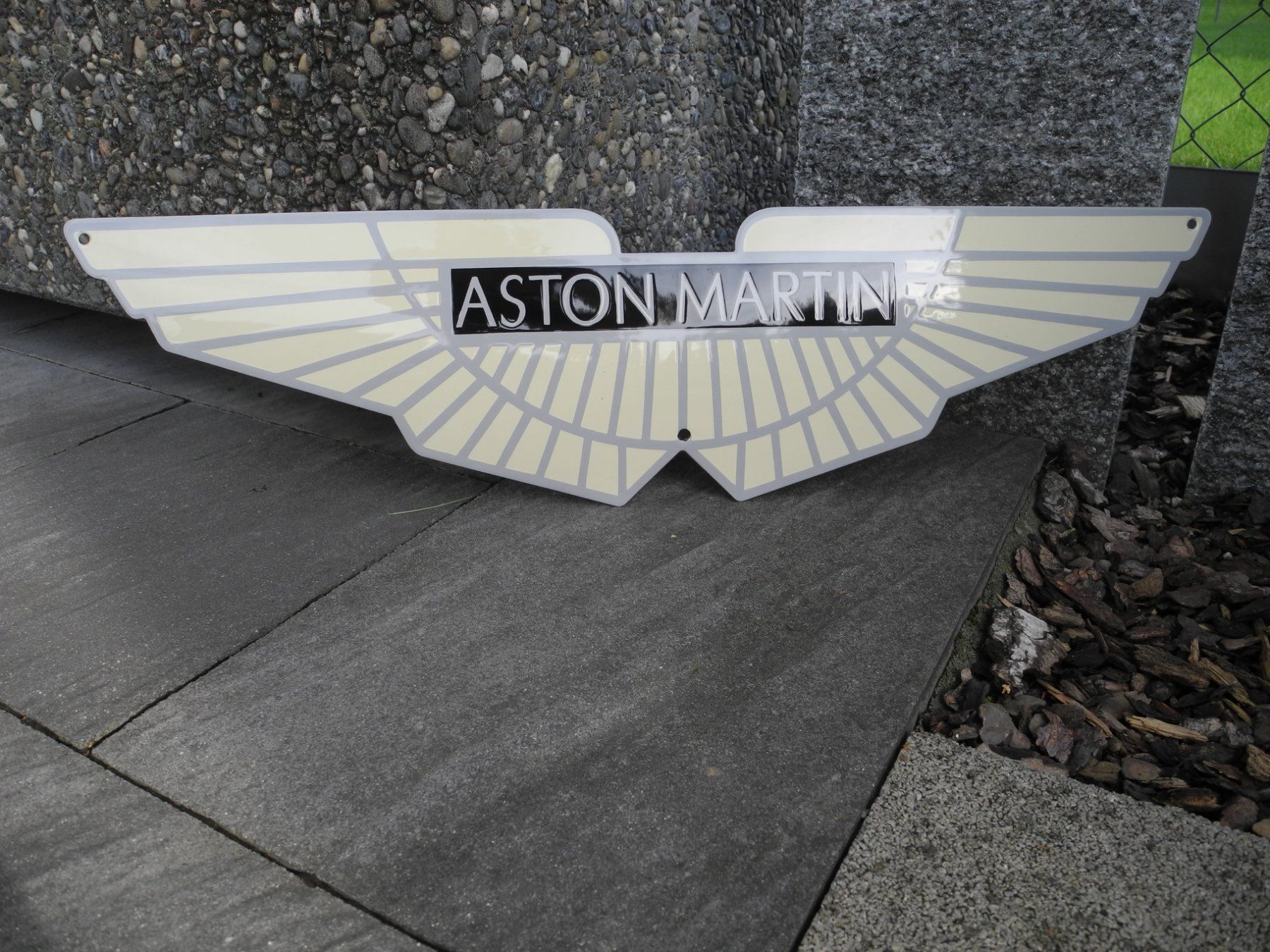 Aston Martin Ecriteaux: ASTON MARTIN EMAILSCHILD – Neuf (Voir description) à Reinach AG par Huckleberrysix