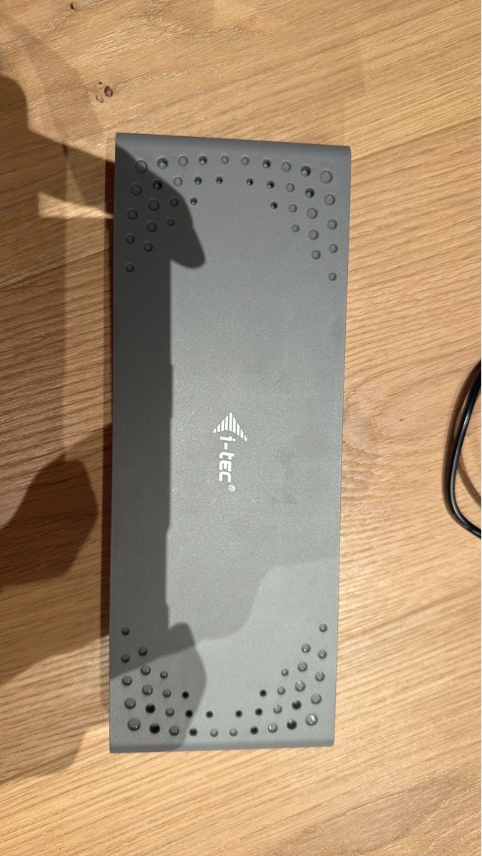 I-tec Docking station: i-tec USB C Docking Station - Grey - Excellent Condition! – Usato da Oberägeri venduto da sel_br7m