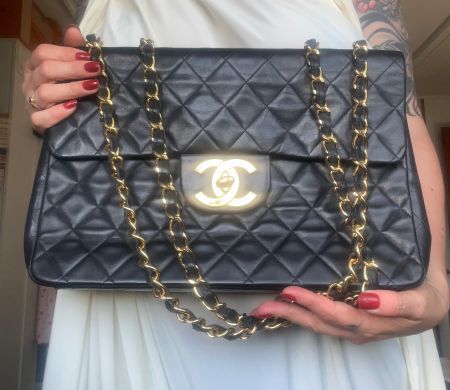 Chanel Classic Maxi Single Flap schwarz