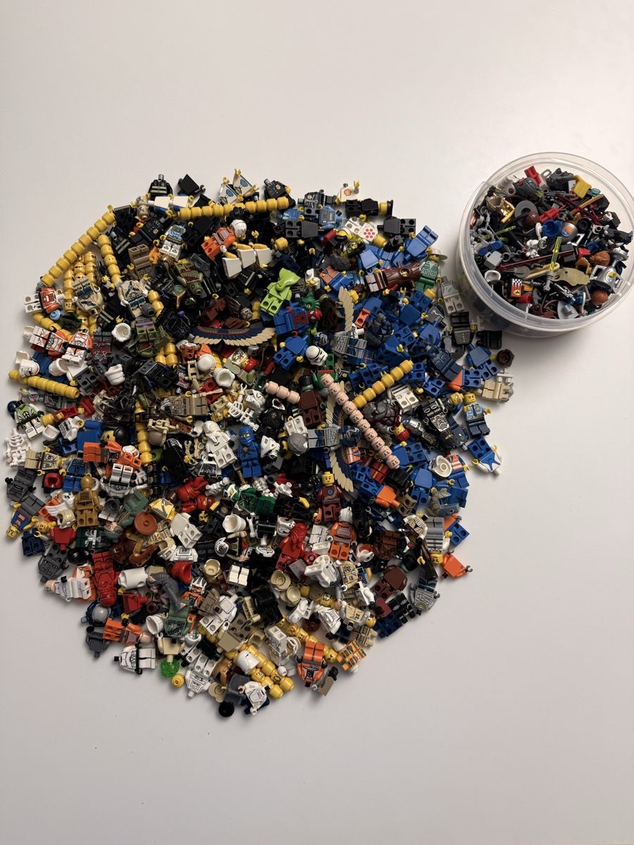 Lego Giocattoli: Grosse Lego Figurensammlung – Usato da Wilen b. Wollerau venduto da aro_r5d5