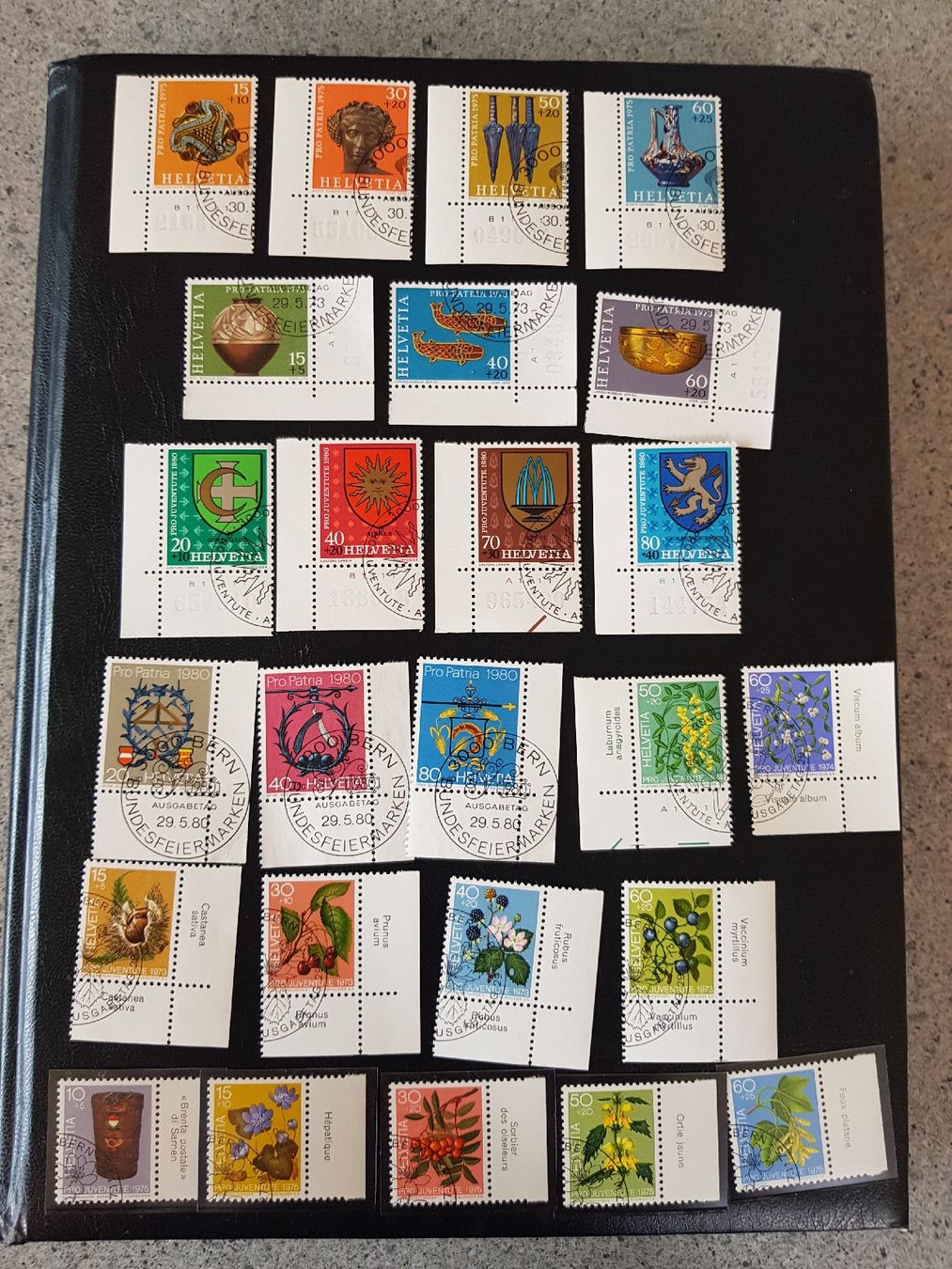 Tutti i francobolli: Pro Juventute und Pro Patria Briefmarken  – Usato da Jona venduto da Glareola