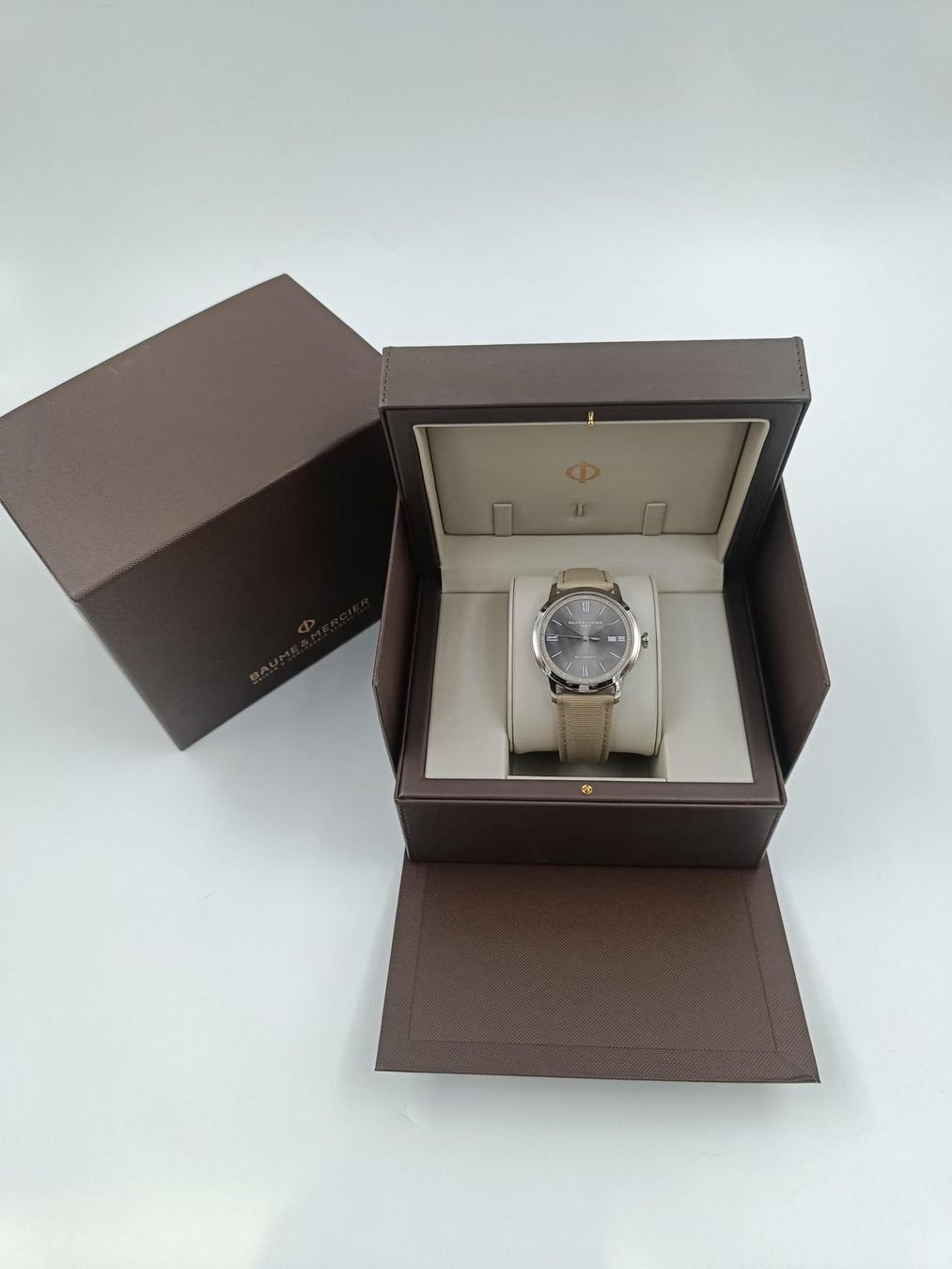 Baume & Mercier Orologi: BAUME & MERCIER " CLASSIMA", 42 MM – Nuovo (secondo la descrizione) da Luzern venduto da EdiGem 1