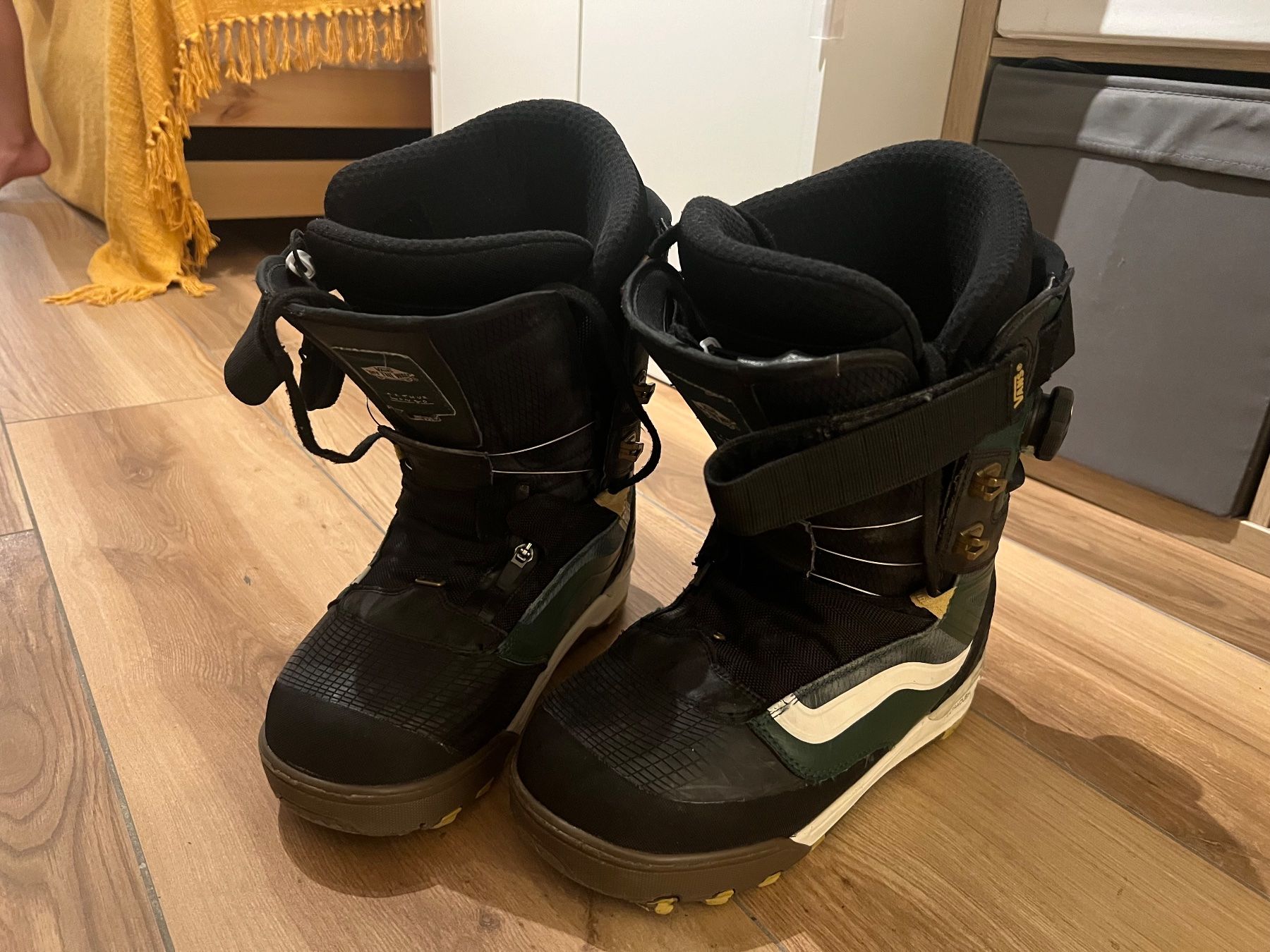 Vans Scarpe da uomo: Vans Infuse Snowboard boots gr 44.5 – Usato da Hinwil venduto da jua_t8vd