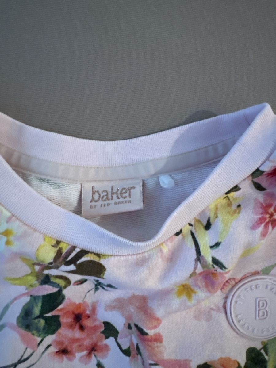 Pulls et sweat-shirts: Ted Baker Pullover Gr 98 – D'occasion à Rothenthurm par LaThie 1