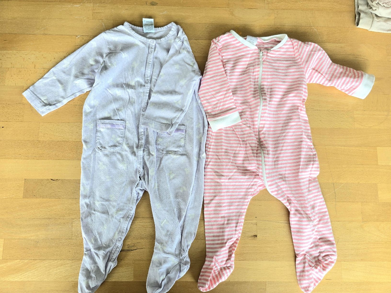 Kleiderpakete & -sets: Baby-Pyjama Gr.68 – Gebraucht aus Seedorf UR von kal_gvj5