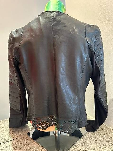Jacken: Lederjacke schwarz – Gebraucht aus Wettswil von car_2j6z 1