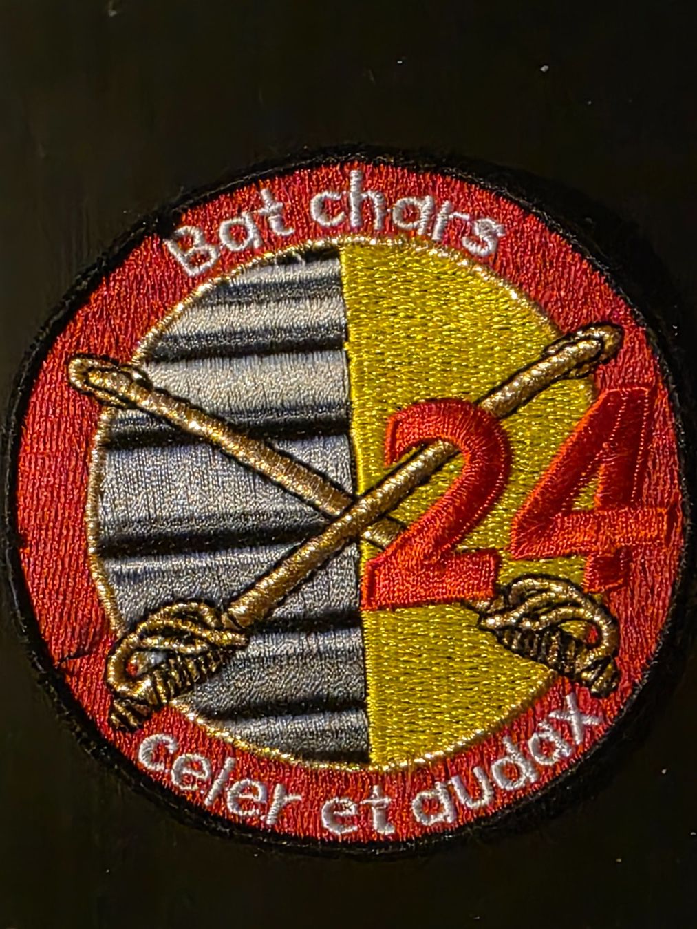 Schweizer Armee Placchette & Badge: Panzer Abzeichen Badge bat chars 24 Rot – Usato da Nyon venduto da freetoys08