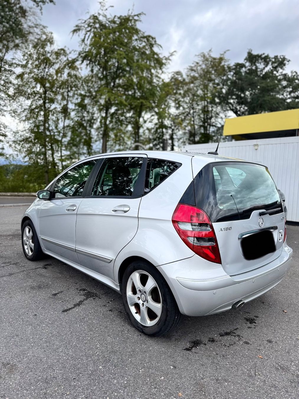 Mercedes-Benz Automobili: Benz A180 – Usato da Luzern venduto da family-pavlenko 1
