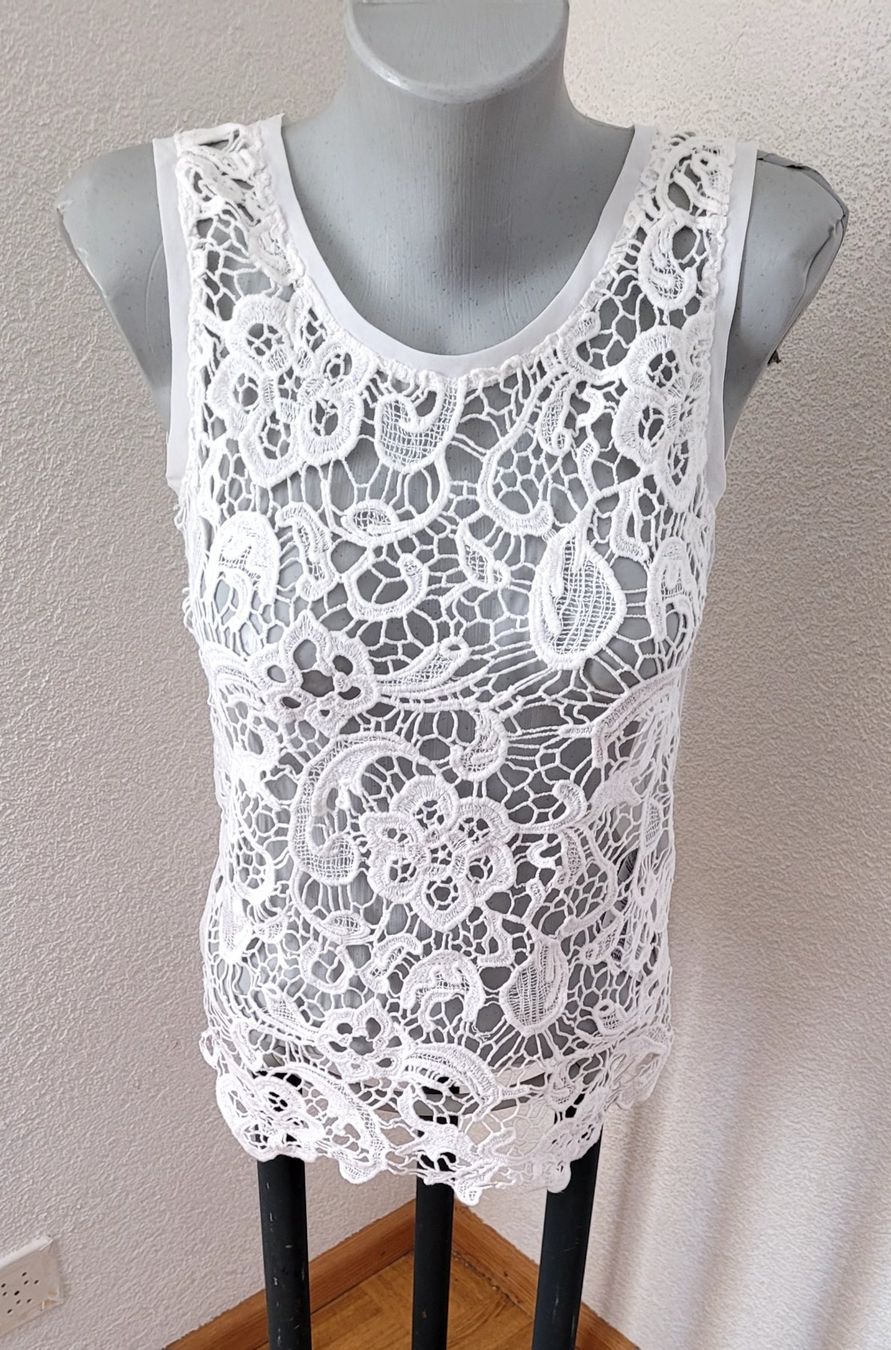 Only Tops: Chices Top Gr. 36 mit Spitze ONLY – D'occasion à Füllinsdorf par Sunnebliemli7 1
