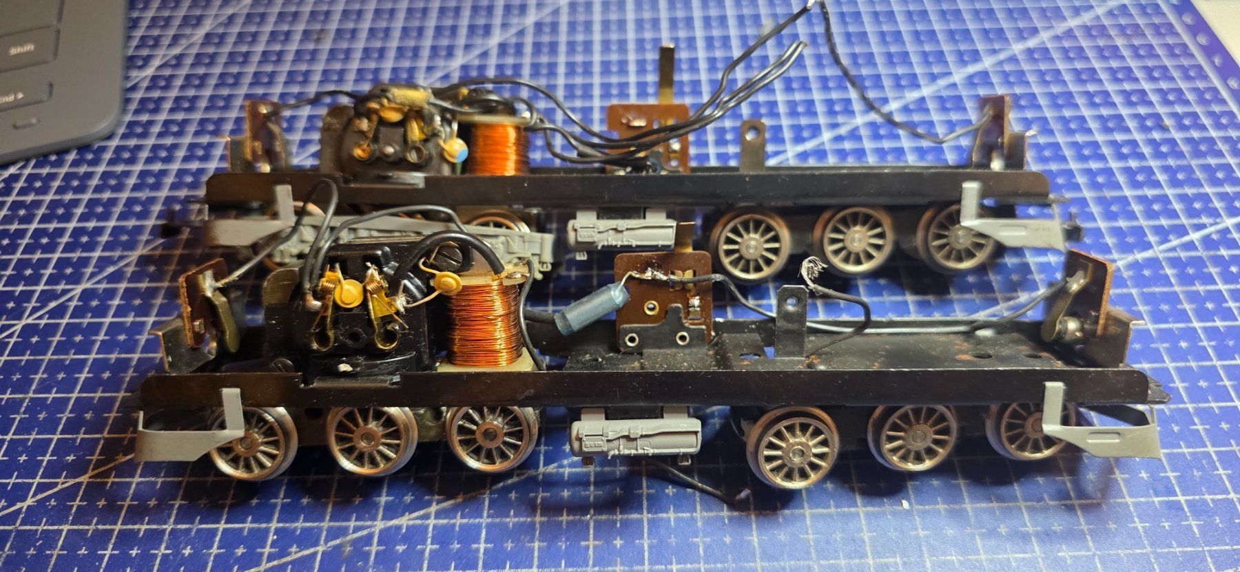 Märklin Modellini di ferrovie: Märklin Ae6/6 Ersazteile HO/AC – Usato da Hochfelden venduto da Danizh0