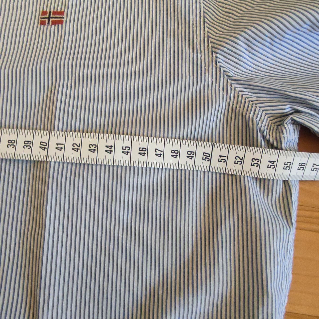 Napapijri Camicie: Napapijri Kurzarm Hemd, Slim Fit – Usato da Solothurn venduto da Csw1 7