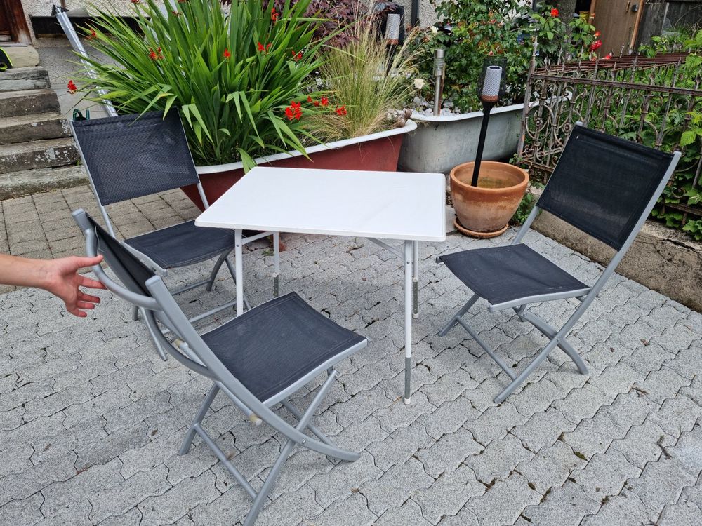 Camping Tusch mit 3 Stühlen Kaufen auf Ricardo